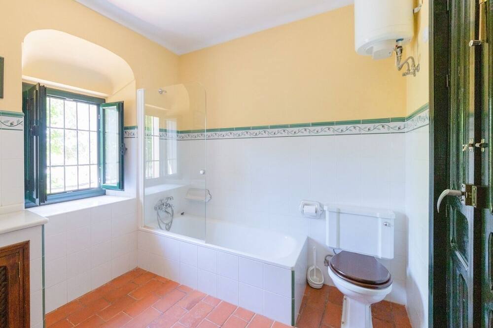 Photo of Bathroom in Constantina