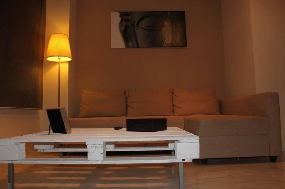 Photo of Livingroom in Bailen-Miraflores