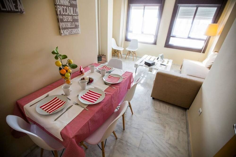 Photo of Livingroom in Bailen-Miraflores
