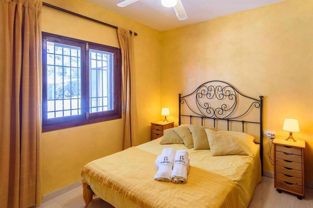 Photo of Bedroom in Almogia