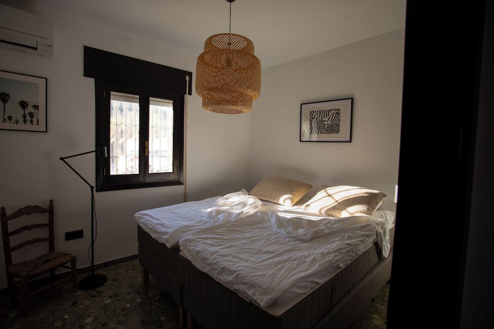 Photo of Bedroom in Almogia