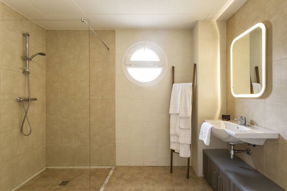 Photo of Bathroom in Islantilla
