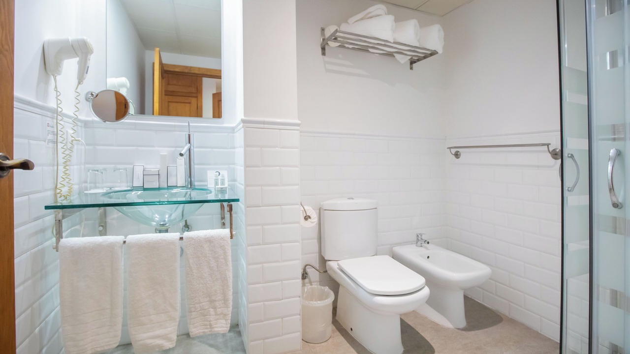 Photo of Bathroom in La Trinidad-San Juan y Todos los Santos