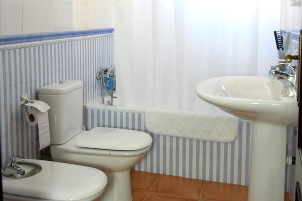 Photo of Bathroom in Penaflor