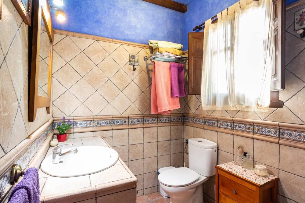 Photo of Bathroom in Durcal