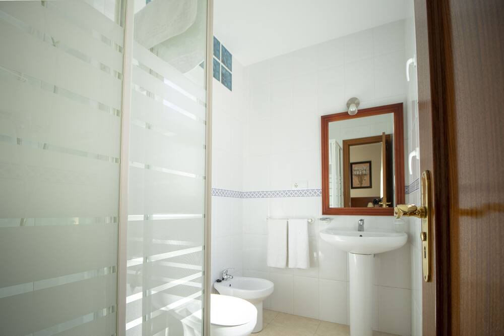Photo of Bathroom in Casabermeja