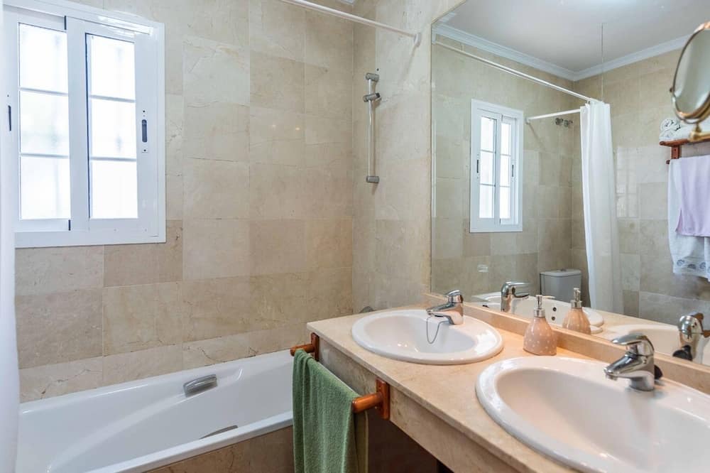 Photo of Bathroom in Casarabonela