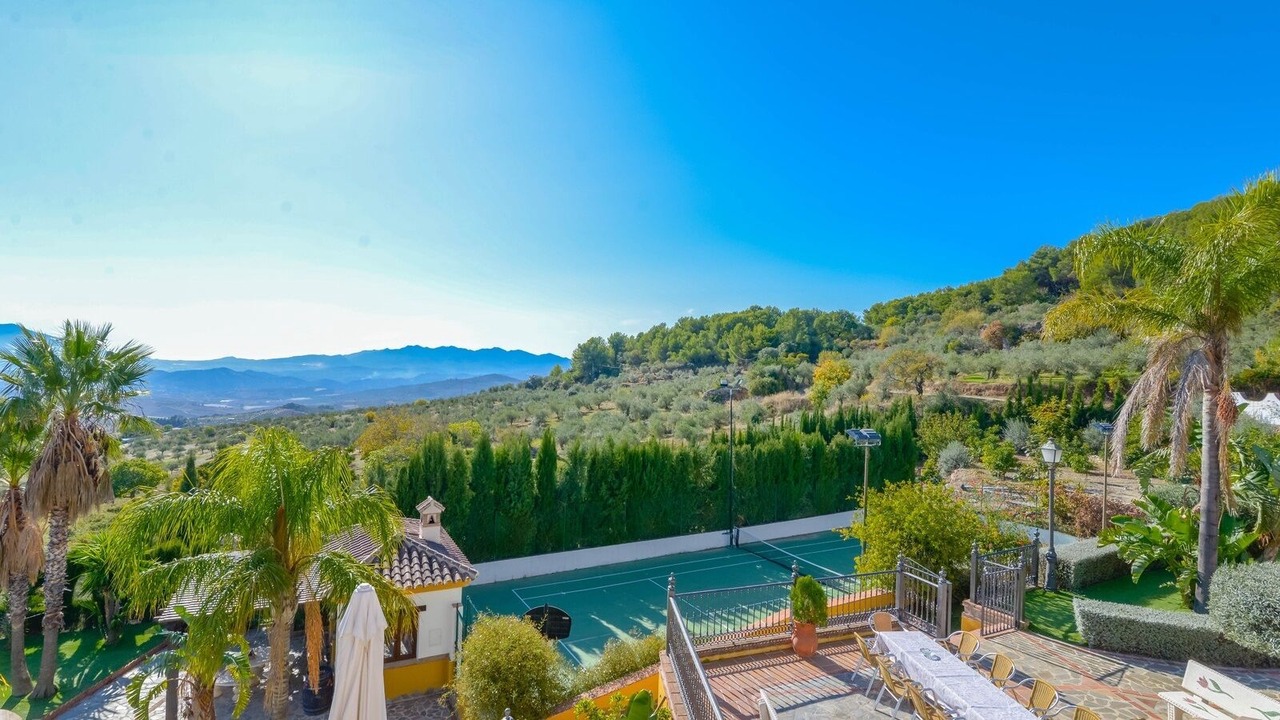 Photo of Outdoor in Alozaina