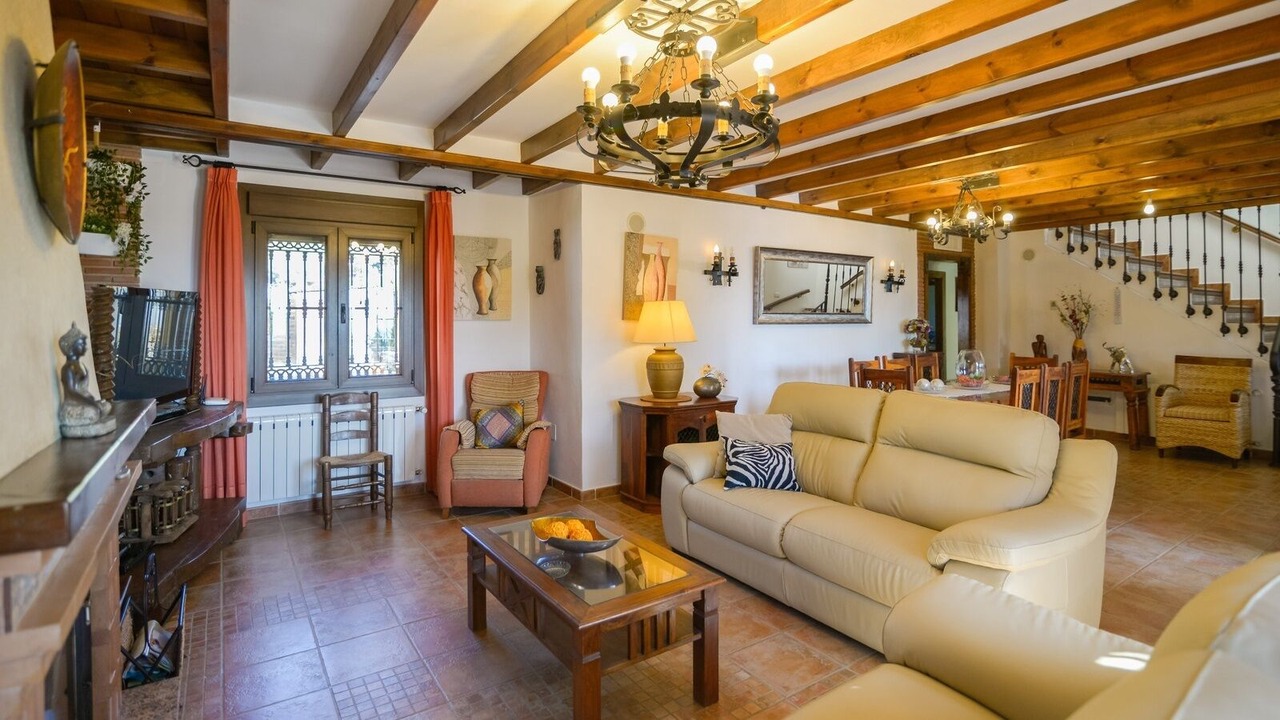 Photo of Livingroom in Alozaina