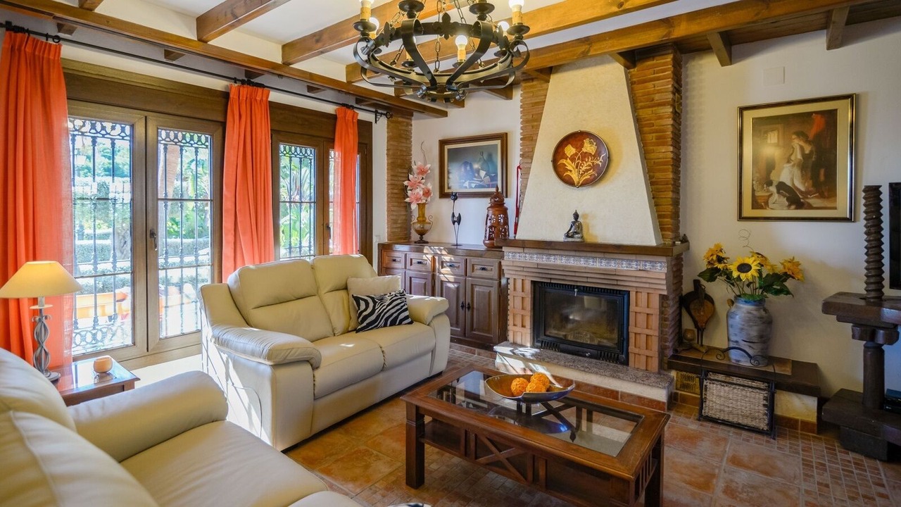 Photo of Livingroom in Alozaina