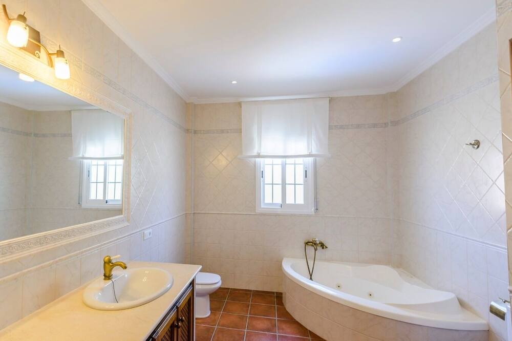 Photo of Bathroom in Nerja