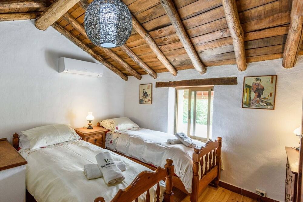 Photo of Bedroom in Genalguacil