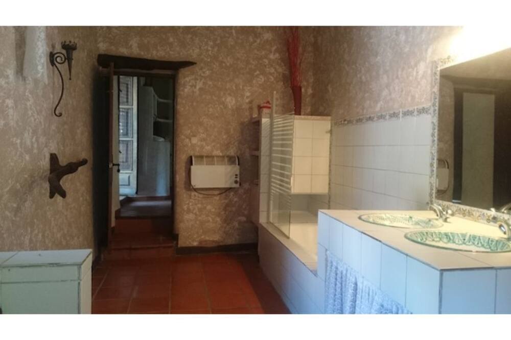 Photo of Bathroom in Pampaneira