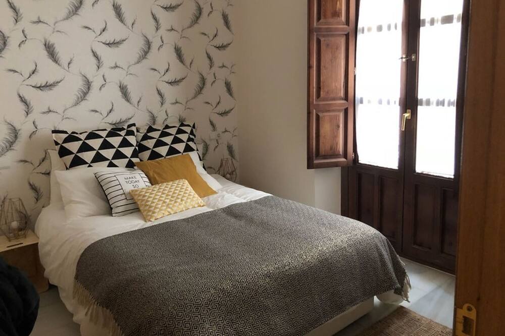 Photo of Bedroom in Figares