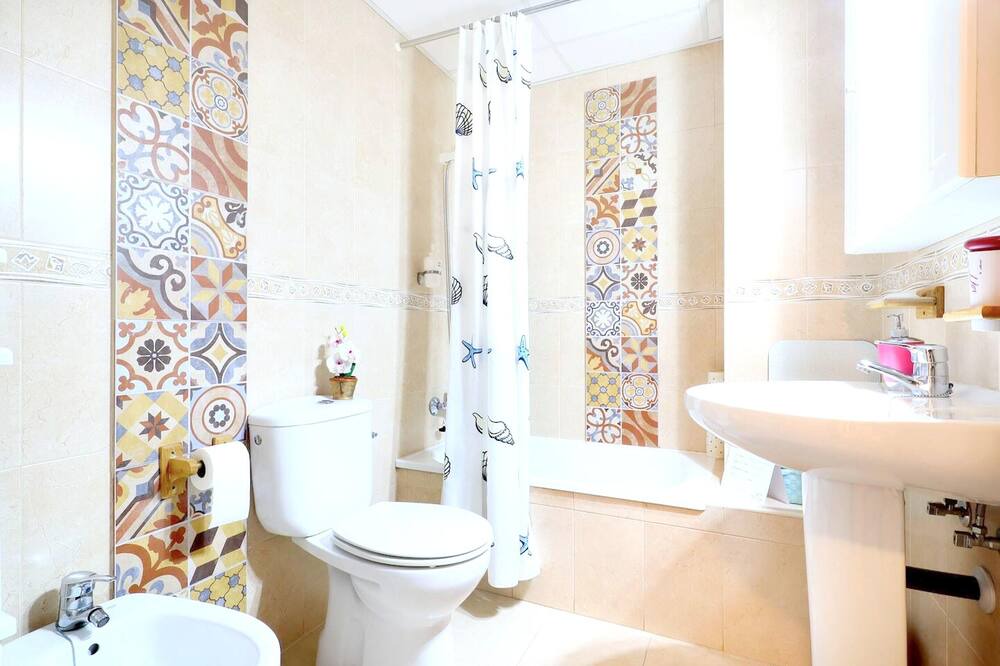 Photo of Bathroom in San Francisco-Ribera