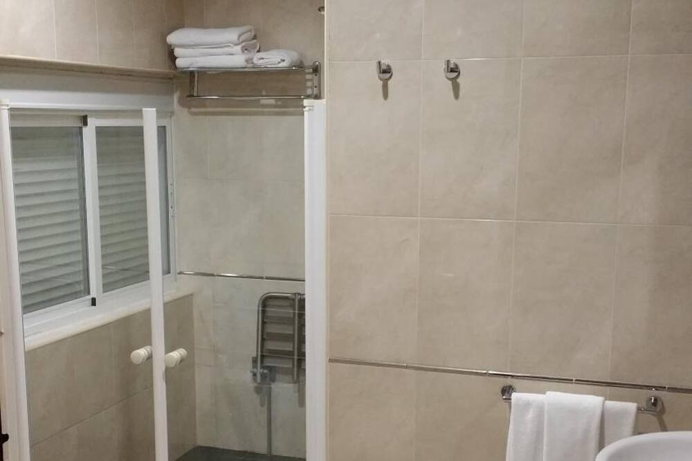 Photo of Bathroom in La Palma del Condado