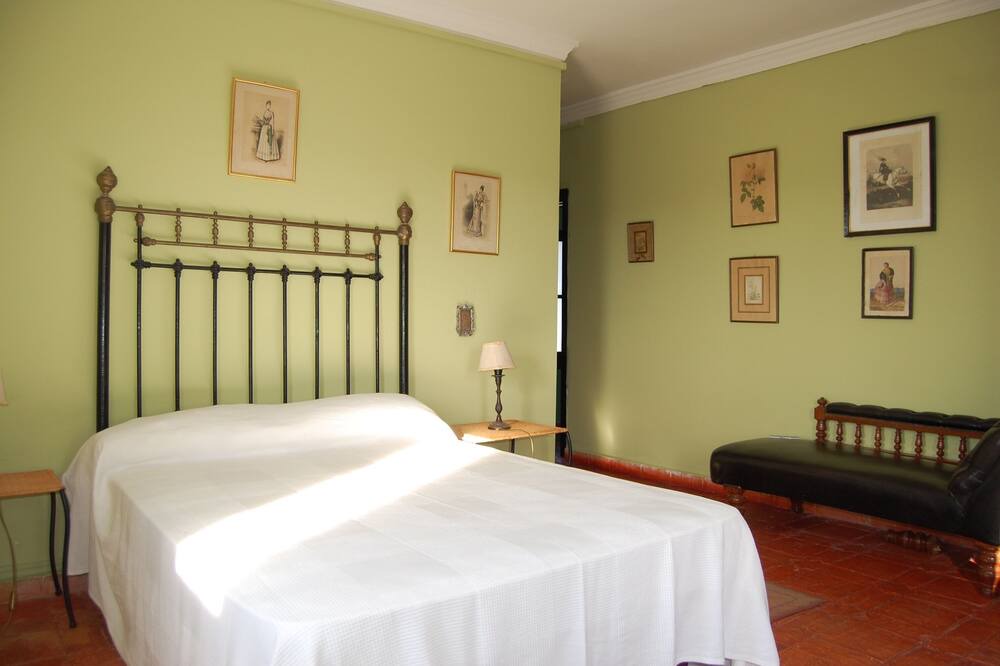 Photo of Bedroom in Dos Hermanas