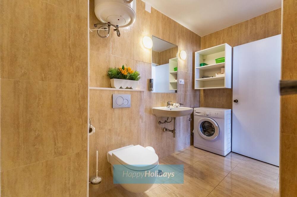 Photo of Bathroom in Arroyo de la Miel