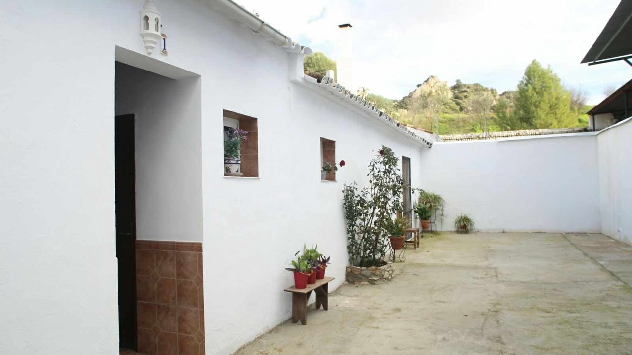 Photo of Outdoor in Pruna