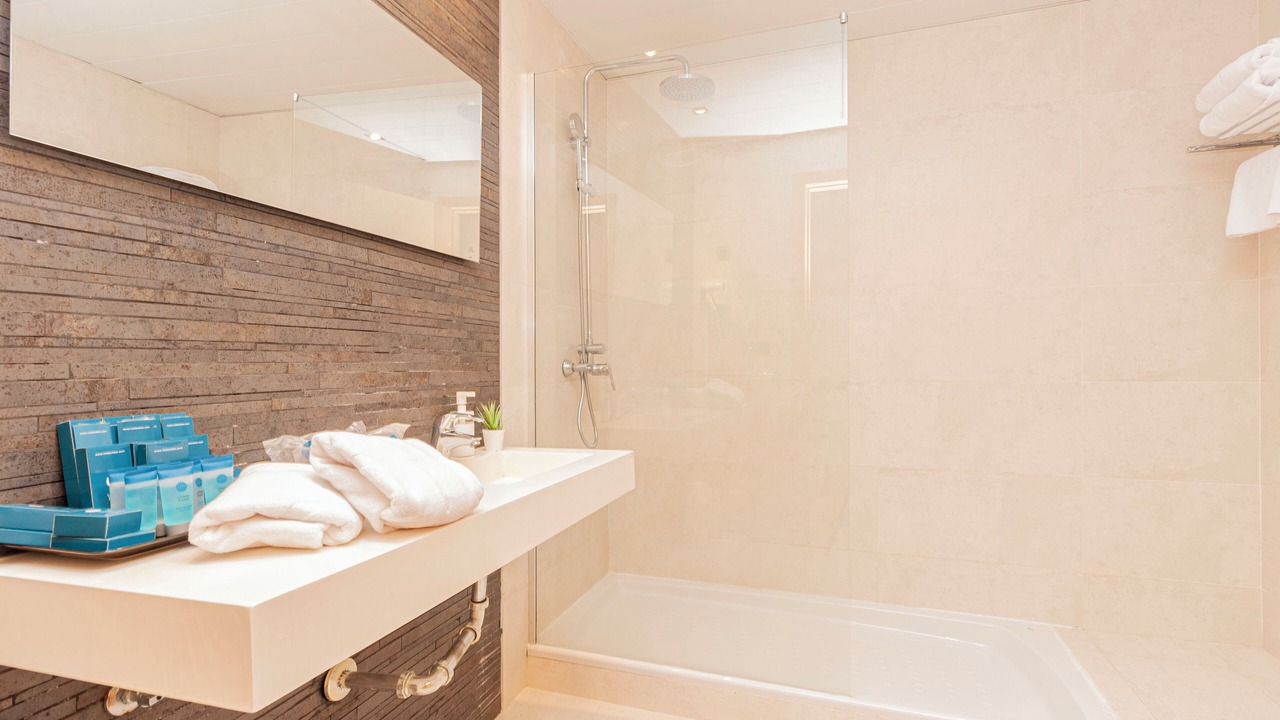 Photo of Bathroom in Ceuta