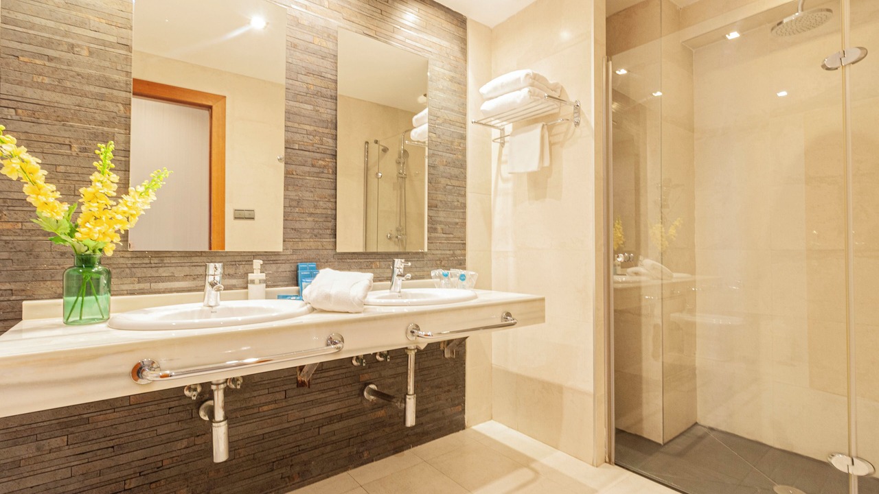 Photo of Bathroom in Ceuta