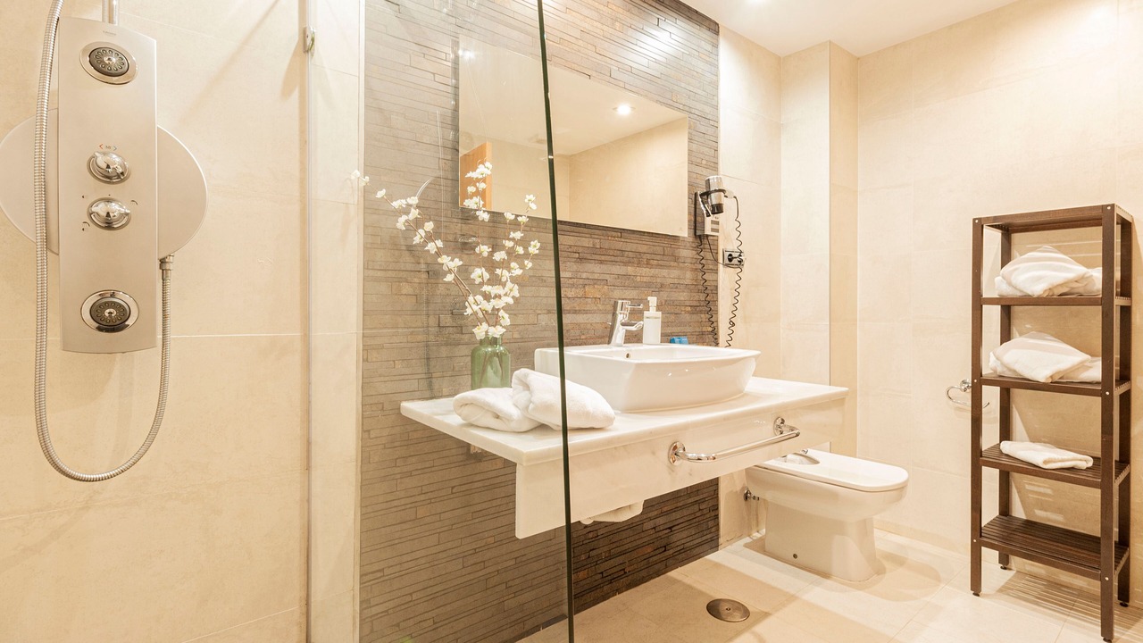 Photo of Bathroom in Ceuta