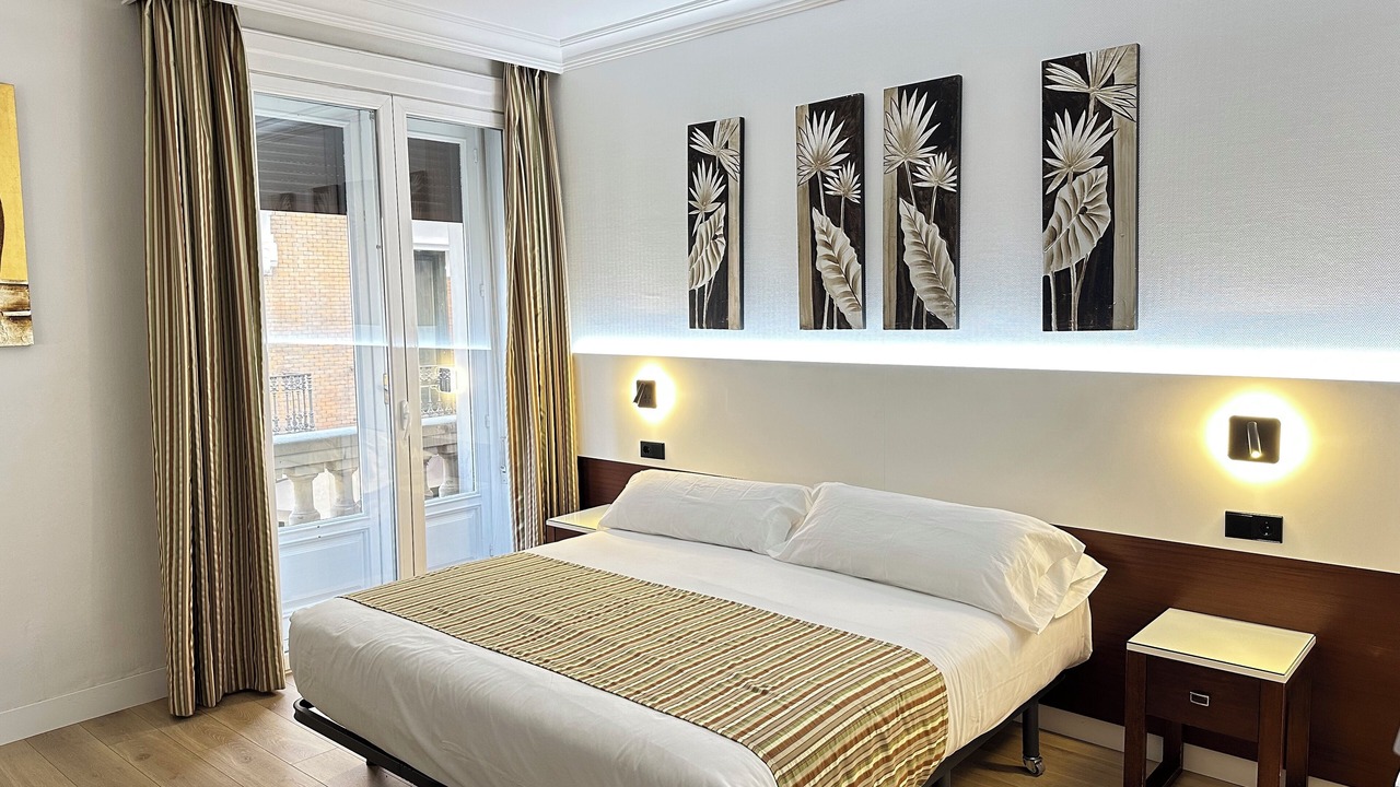 Photo of Bedroom in Literary Quarter