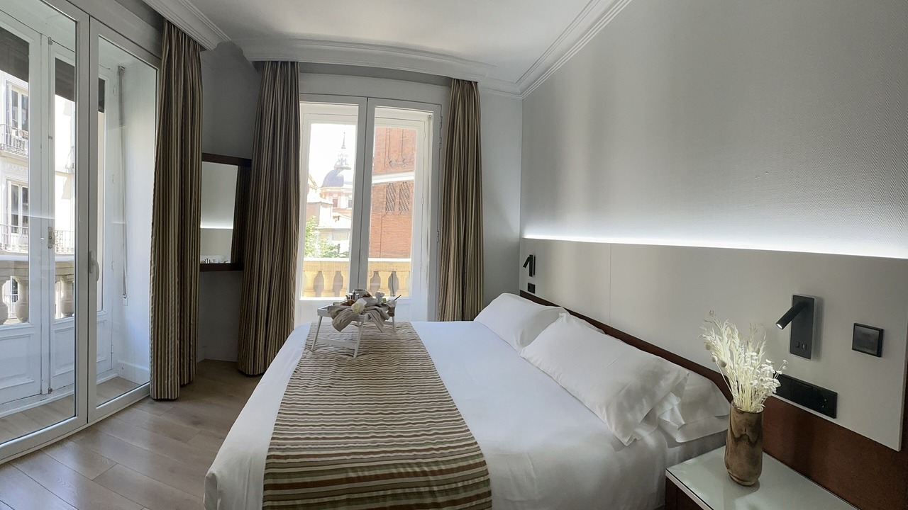Photo of Bedroom in Literary Quarter