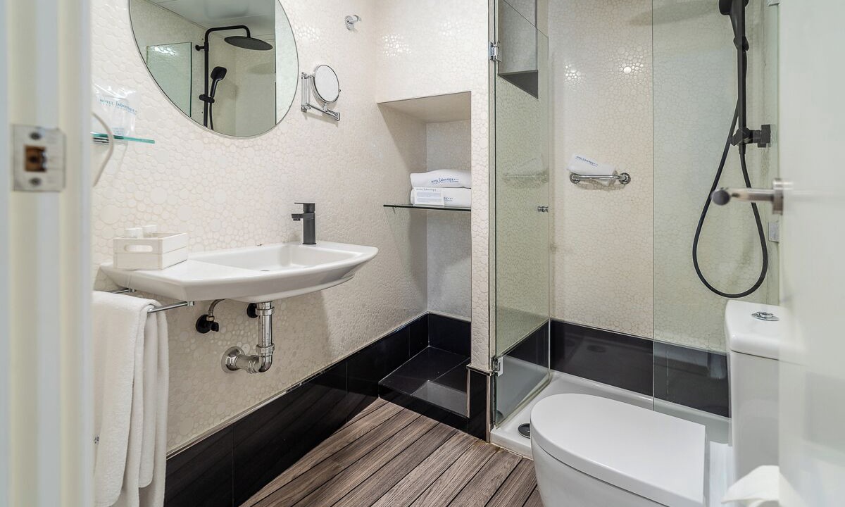 Photo of Bathroom in Centro Comercial