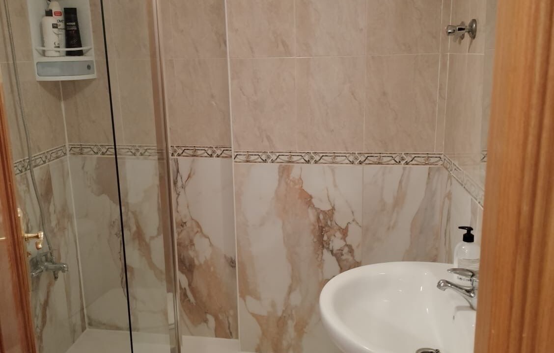 Photo of Bathroom in Los Geraeos
