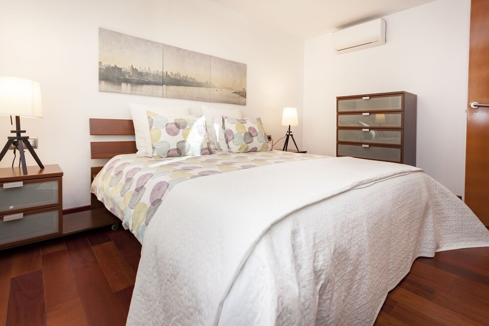 Photo of Bedroom in Poligono Alameda