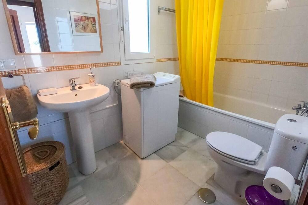 Photo of Bathroom in Conil de la Frontera City Center