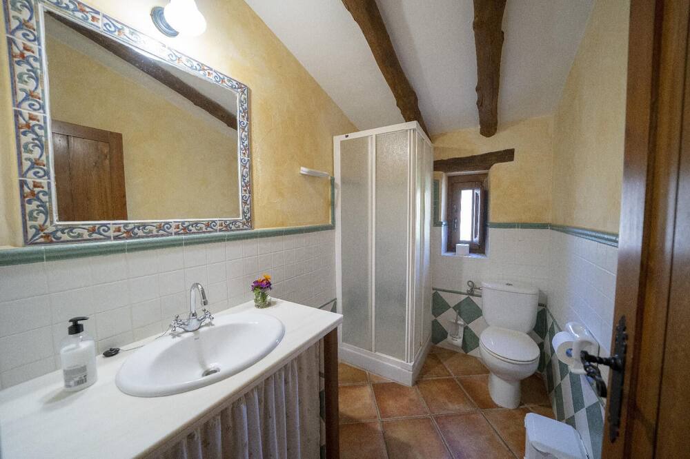 Photo of Bathroom in Laroya