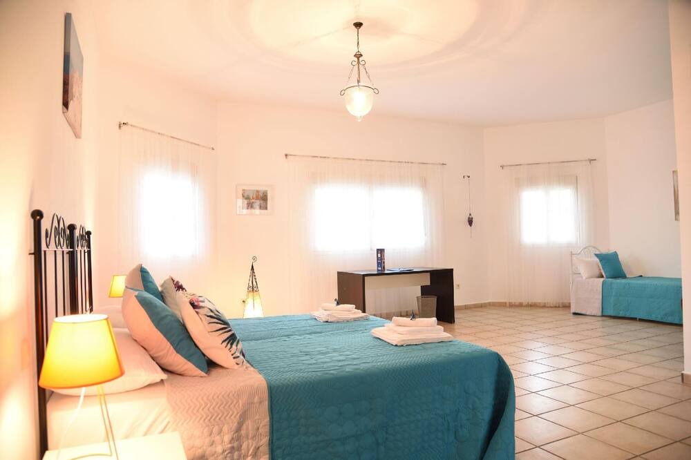 Photo of Bedroom in Lora Del Rio