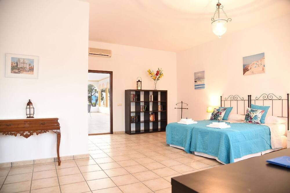 Photo of Bedroom in Lora Del Rio