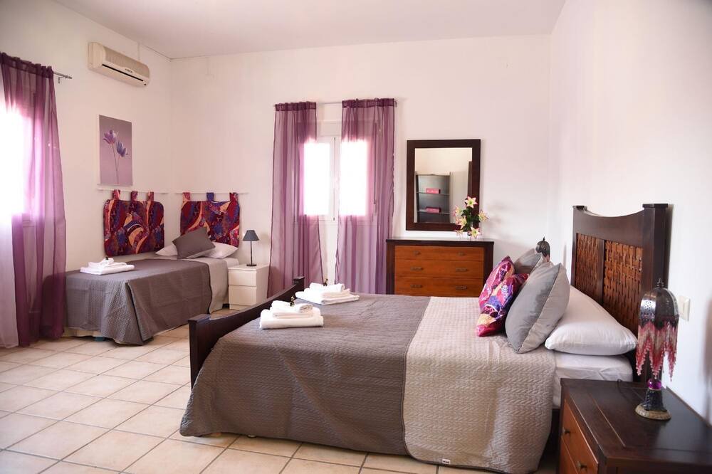 Photo of Bedroom in Lora Del Rio
