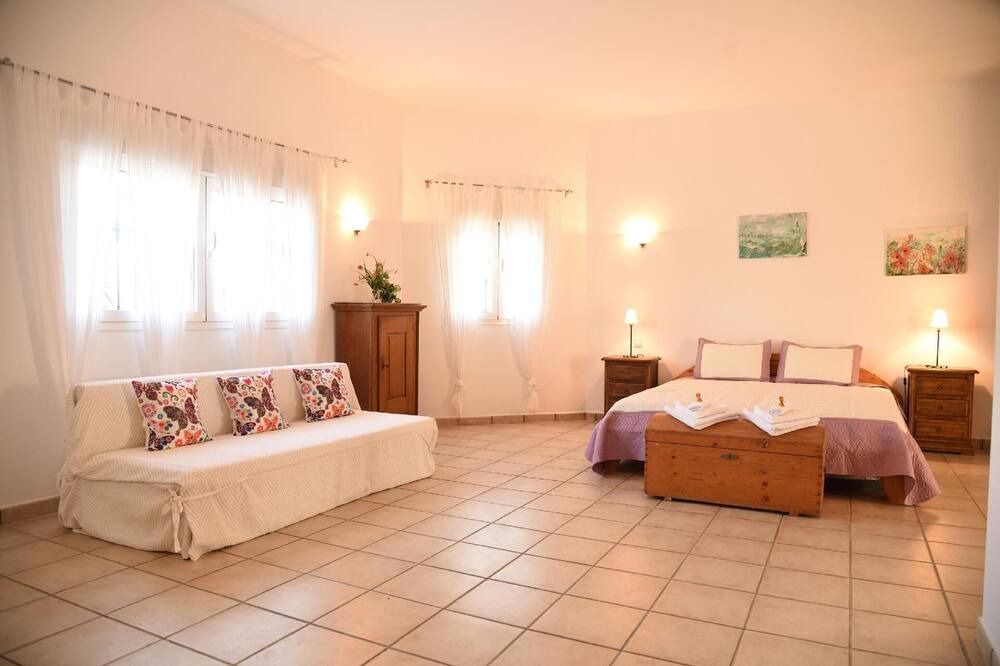 Photo of Bedroom in Lora Del Rio