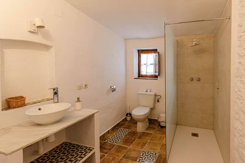 Photo of Bathroom in Fuenteheridos