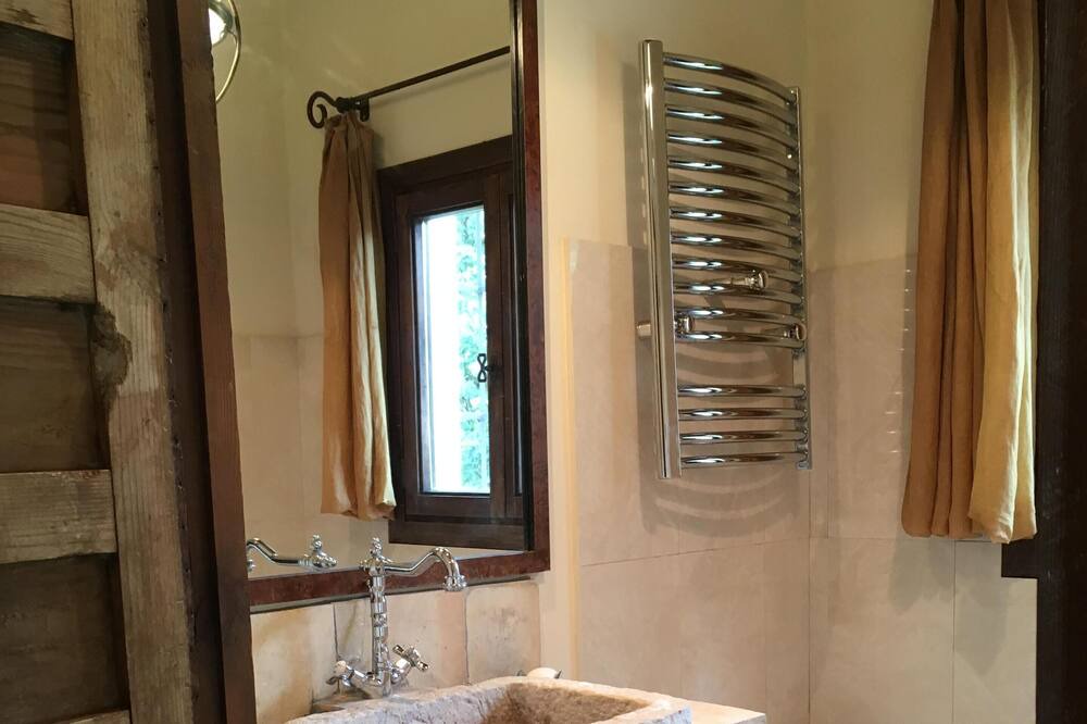 Photo of Bathroom in Marchena