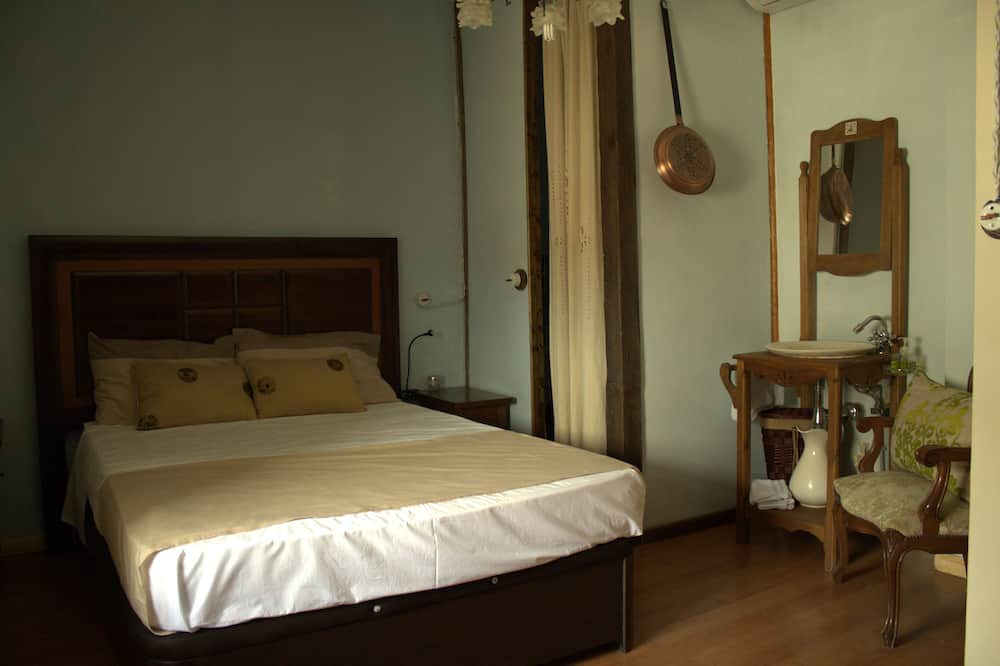 Photo of Bedroom in Picon