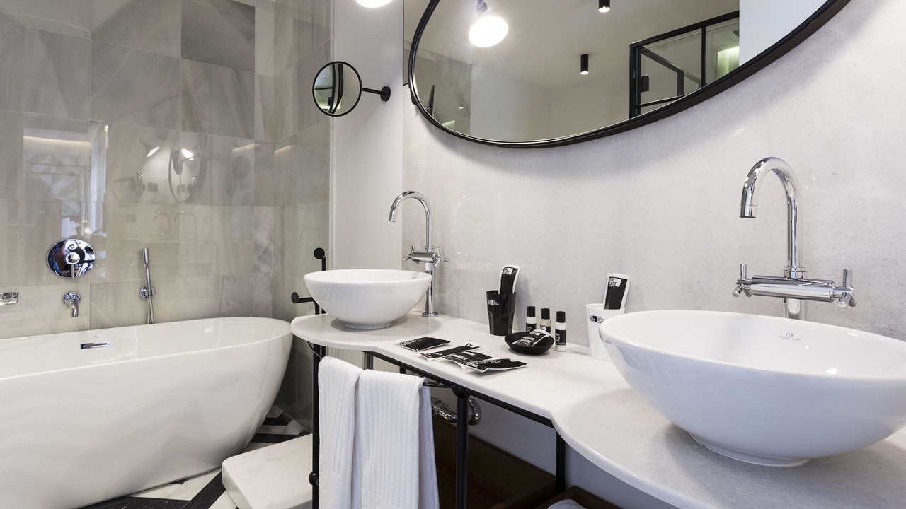 Photo of Bathroom in Feria