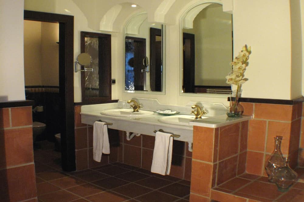 Photo of Bathroom in Barrio de la Vega