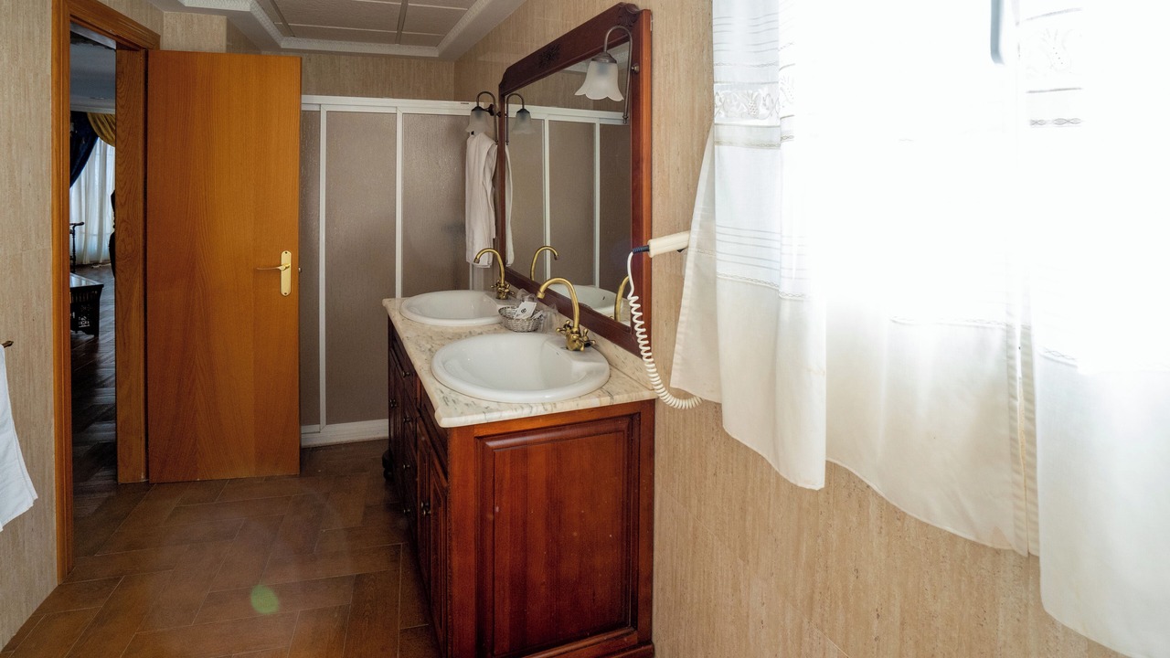 Photo of Bathroom in Gor