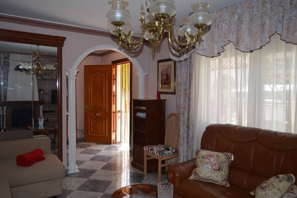 Photo of Livingroom in Almayate Bajo