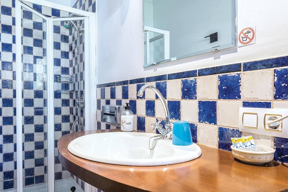 Photo of Bathroom in Constantina