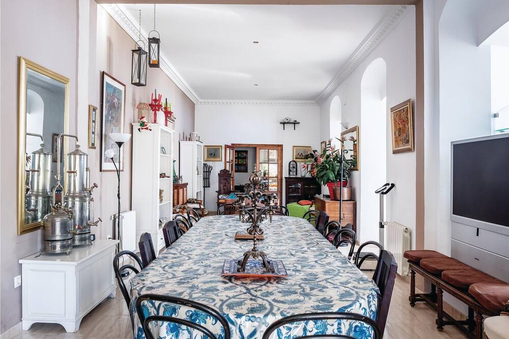 Photo of Bedroom in Constantina