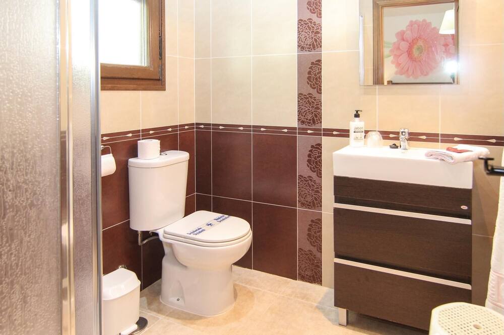Photo of Bathroom in Sayalonga