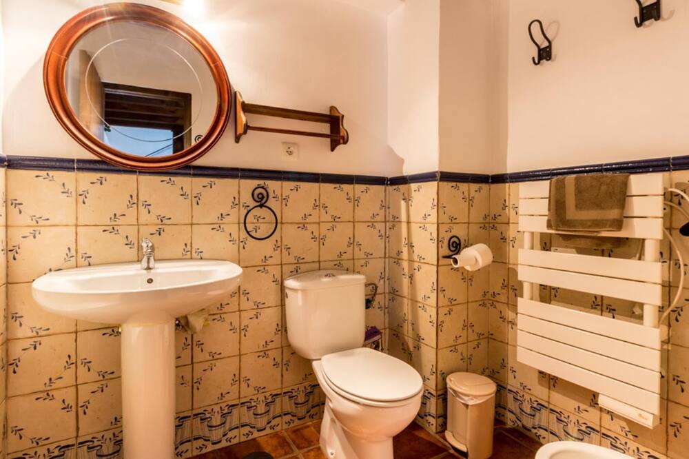 Photo of Bathroom in Niguelas