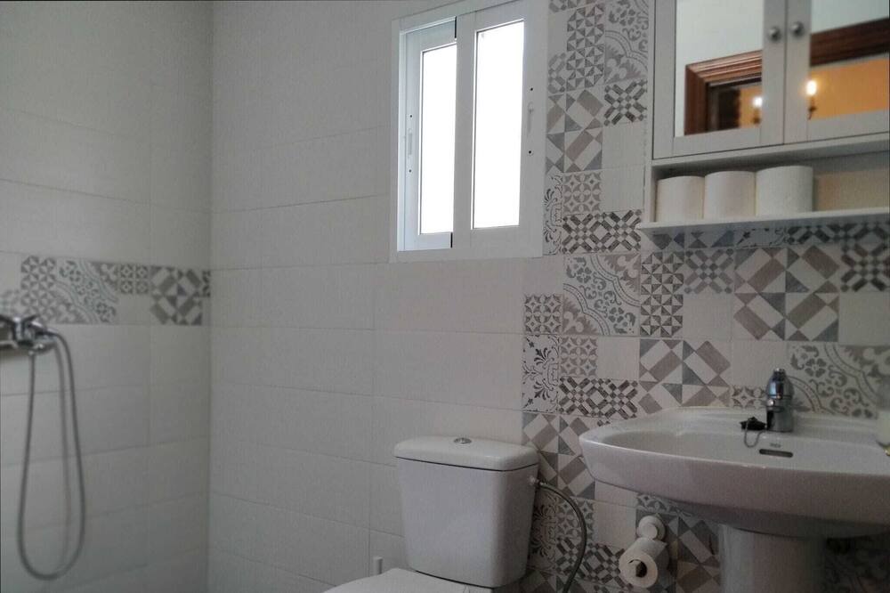 Photo of Bathroom in Canillas de Aceituno