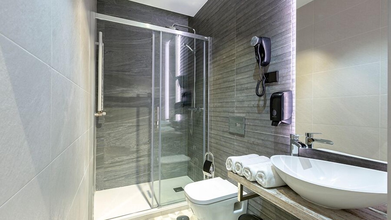 Photo of Bathroom in Literary Quarter
